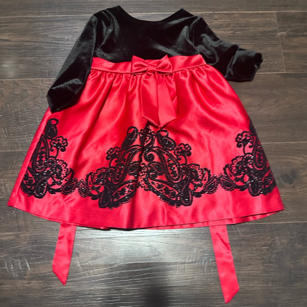 Rare Editions Macys brand baby girls red/black dress.